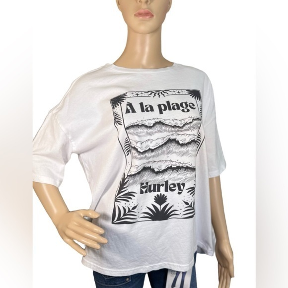 Hurley Tops - NEW HURLEY Moon Surfer Short-Sleeve Boyfriend T-Shirt NWT